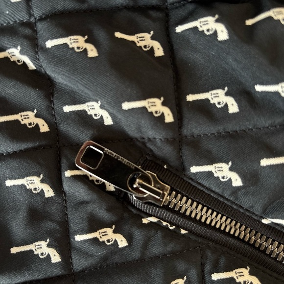 Dolce & Gabbana Men’s Pistol Print Quilted Bomber Jacket - Picture 3 of 6